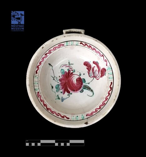 Majolikový talíř s jedním uchem